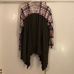 Womens charcoal and plaid cardigan